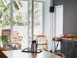 Sala de desayunos y terraza del jardín en Casa Apollo Guesthouse, Faro – Secretplaces