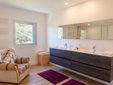 Montinho 1 Master Bathroom